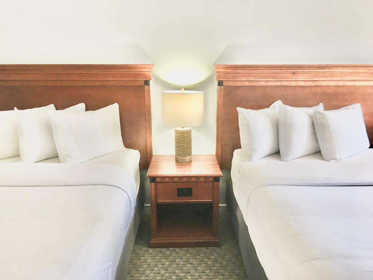 Empire Lakeshore Inn ภายนอก รูปภาพ